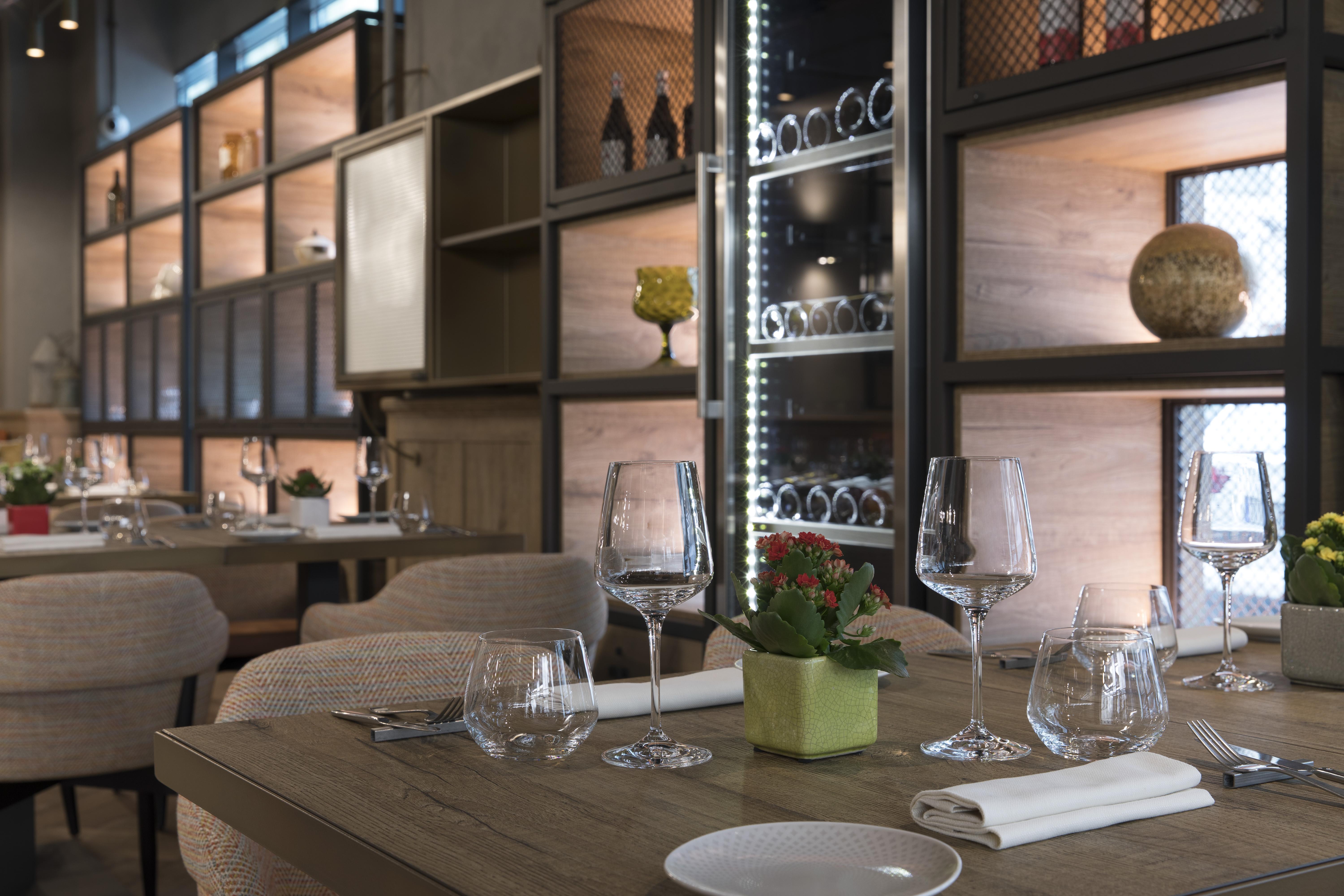 Hotel Doubletree By Hilton Rome Monti Esterno foto