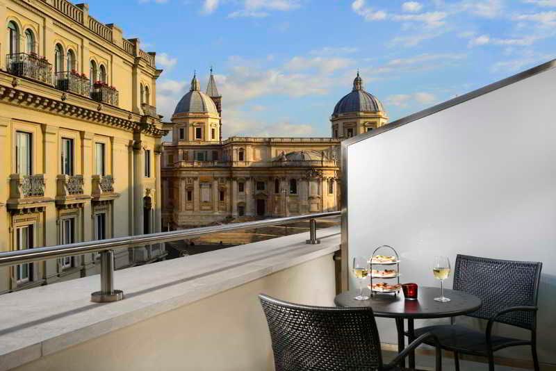 Hotel Doubletree By Hilton Rome Monti Esterno foto