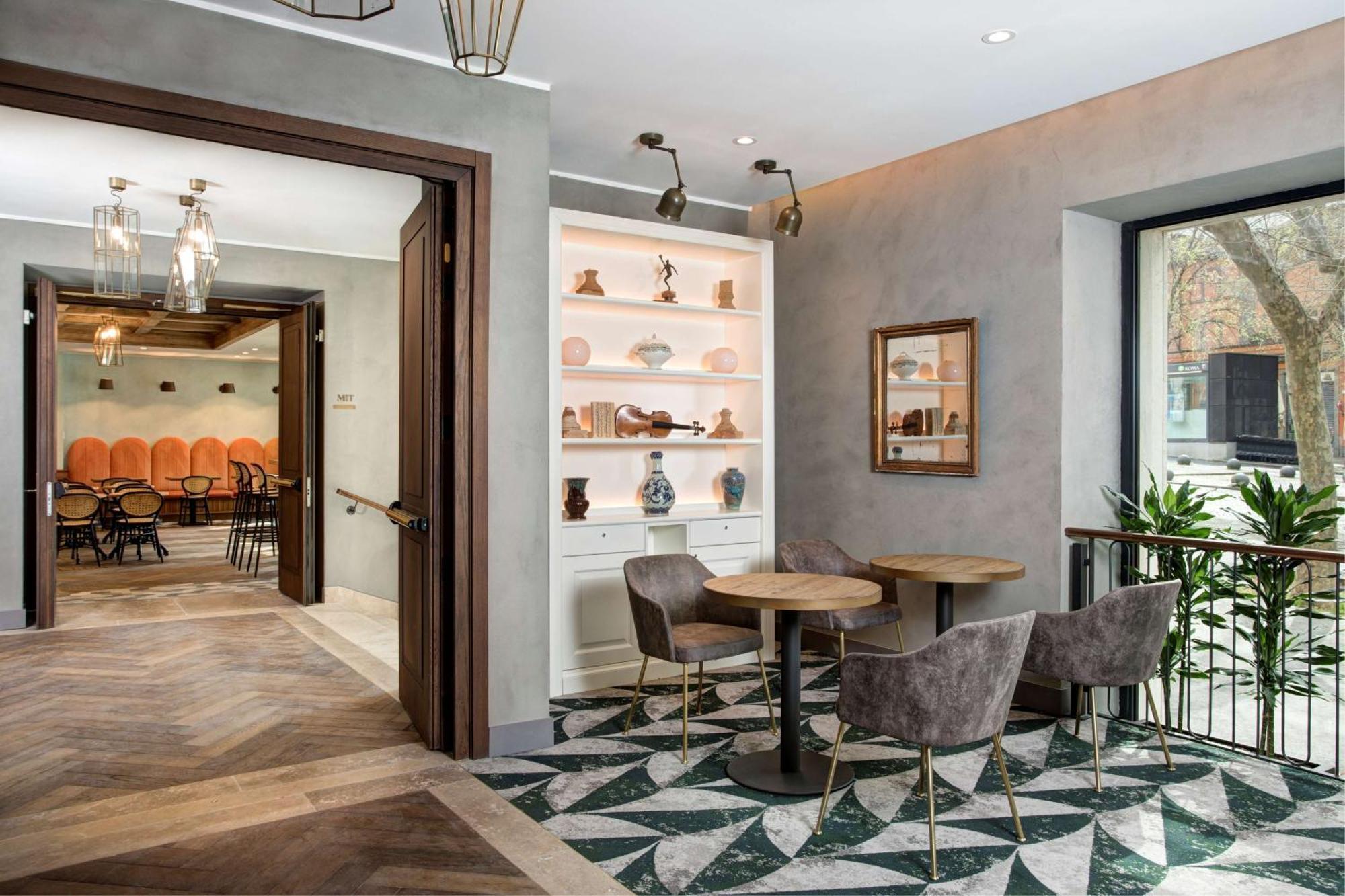 Hotel Doubletree By Hilton Rome Monti Esterno foto
