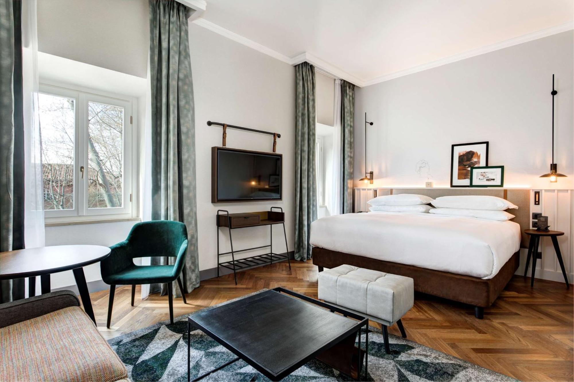 Hotel Doubletree By Hilton Rome Monti Esterno foto