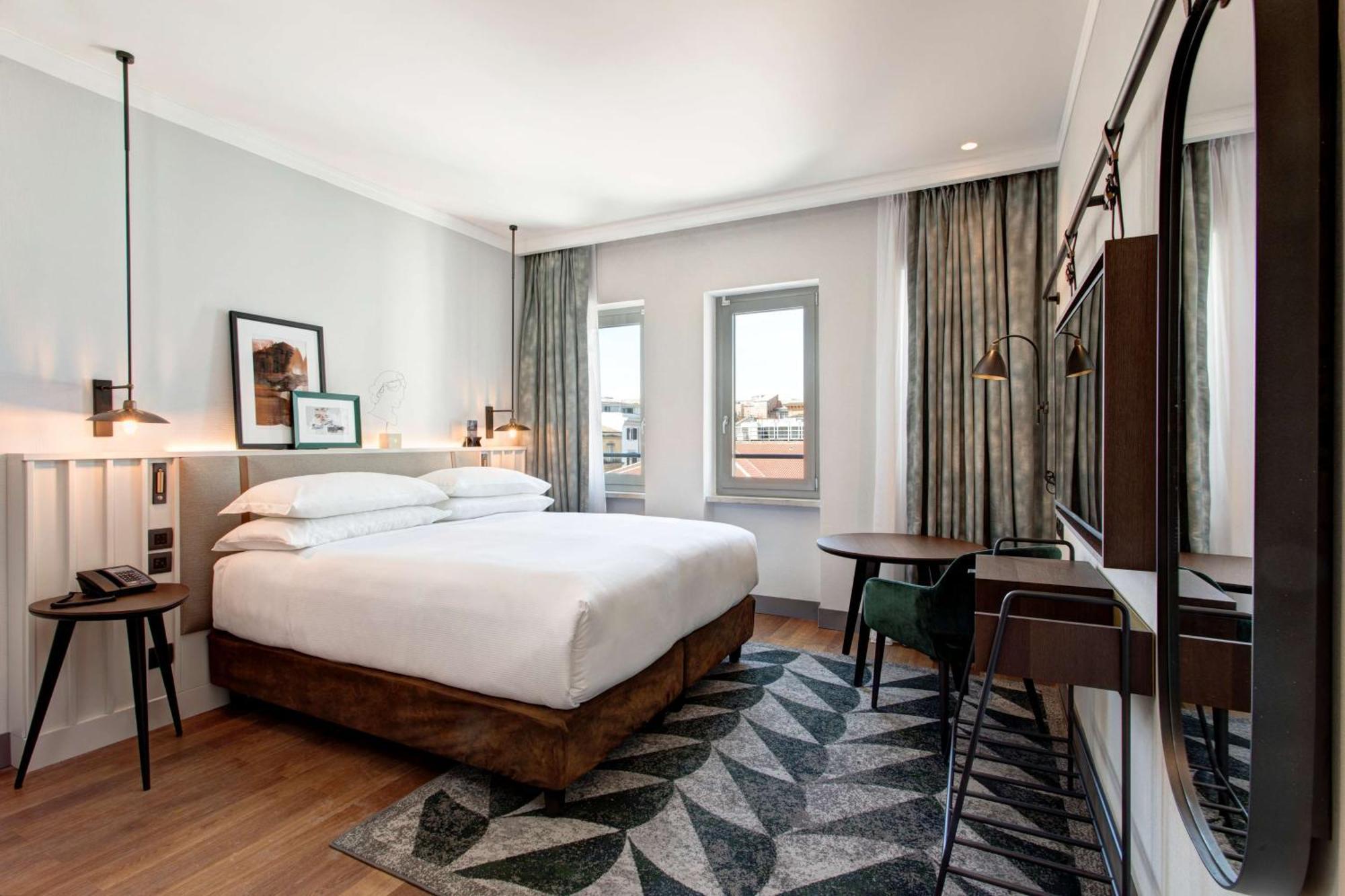 Hotel Doubletree By Hilton Rome Monti Esterno foto