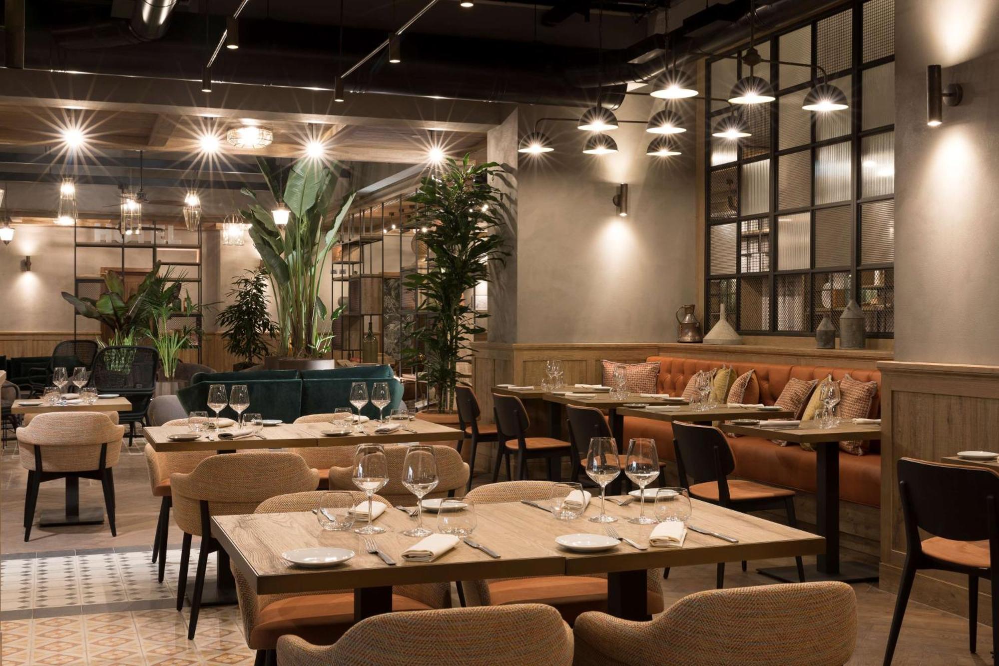 Hotel Doubletree By Hilton Rome Monti Esterno foto