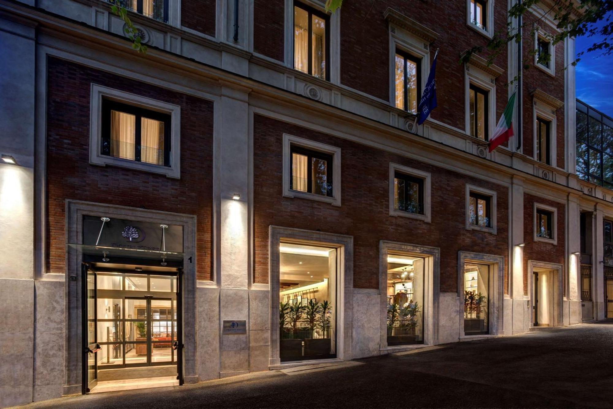 Hotel Doubletree By Hilton Rome Monti Esterno foto