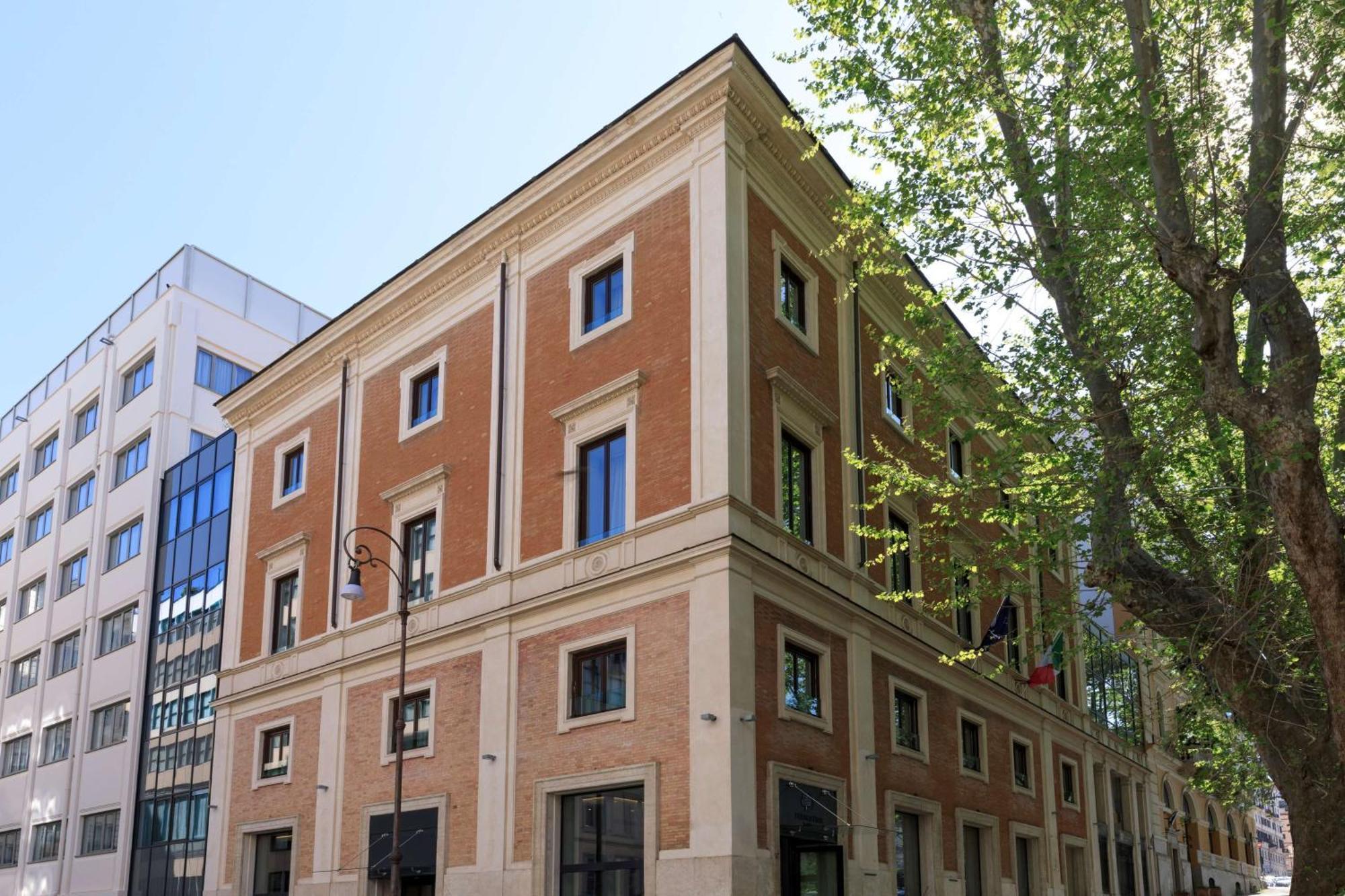 Hotel Doubletree By Hilton Rome Monti Esterno foto